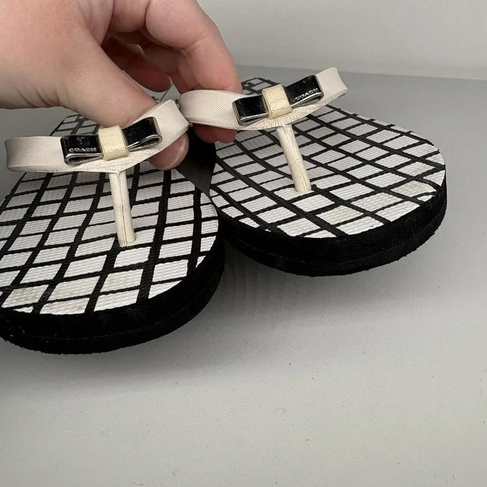 Coach Women Size 5-6 Black White Checkered Print Casual Beach Amel Flip Flops